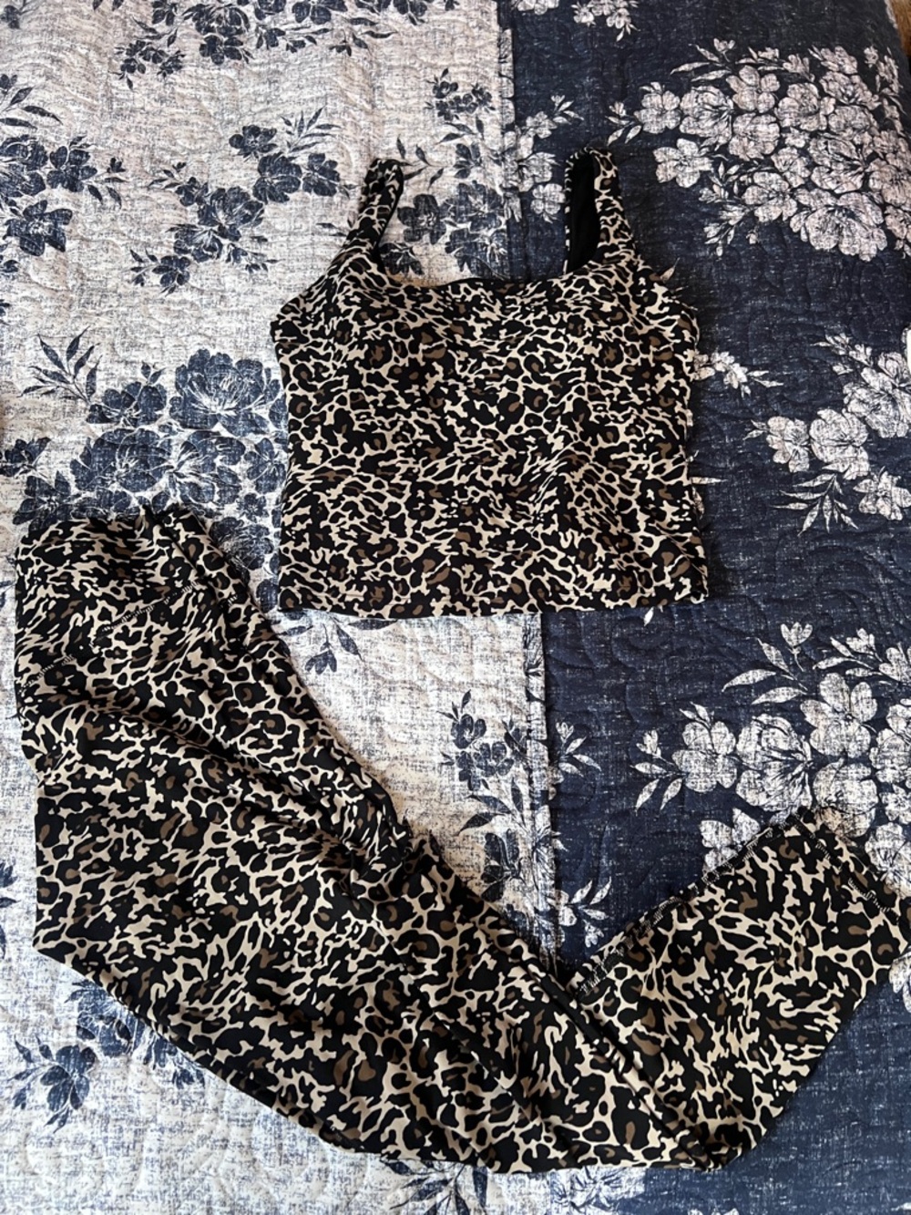 Fabletics Leopard Print Set